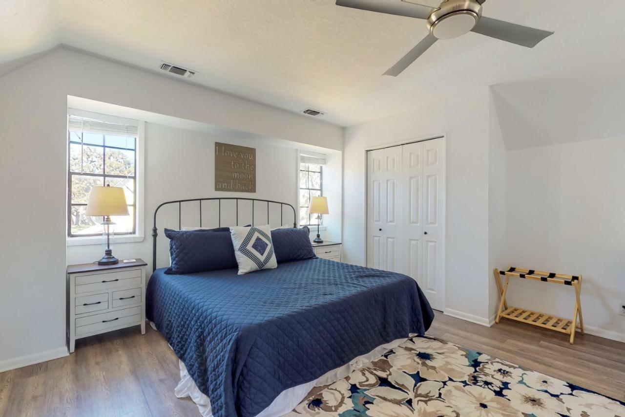Вилла Fredericksburg Farmhaus Экстерьер фото